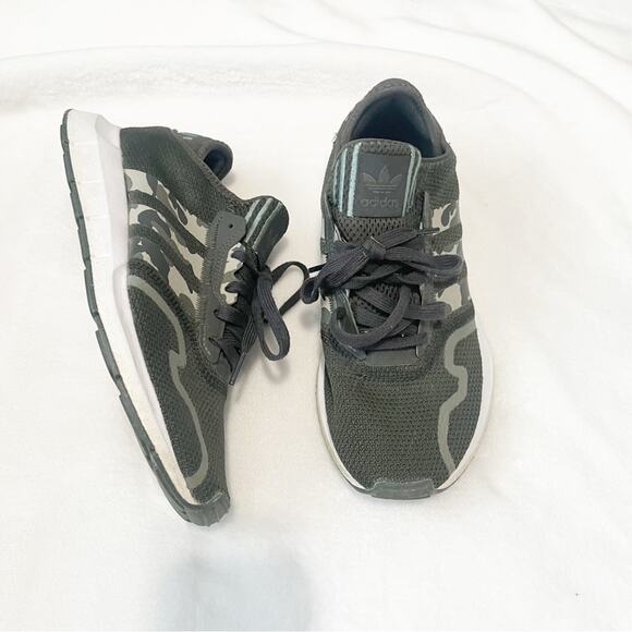 Adidas originals mens swift run X camo green athletic sneakers size 8 - Picture 1 of 7